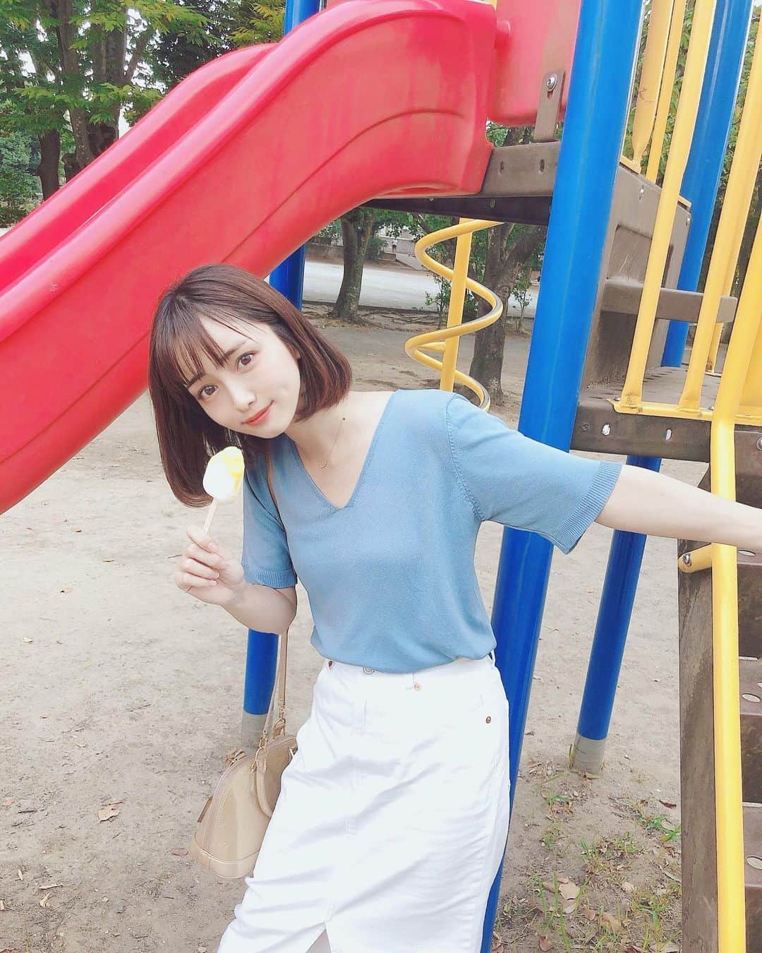 三田寺円のインスタグラム：「夏休み 終わっちゃった😢😭😔 近くの公園行ったり、お家で 映画見たりして今年の夏休み 終わっちゃった🤒🎐 みんなはどんな夏を 過ごしてますか🌻🍉🌈」