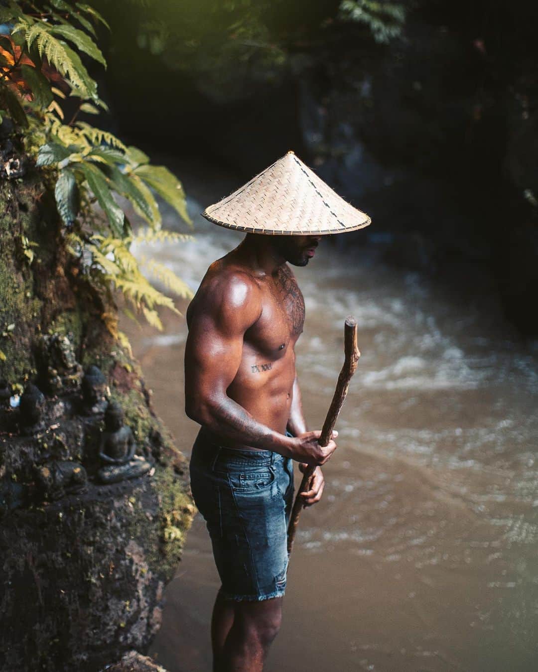 ジェイソン・デルーロのインスタグラム：「Life is too short to wait for adventure」
