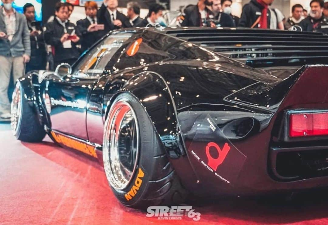 Wataru Katoさんのインスタグラム写真 - (Wataru KatoInstagram)「LBWK  LB★WORKS 😊  @lamborghini  @lamborghinimiura   #lamborghini #lbwk#libertywalk #lbnation #bride #miura  #supercar #fordgt  #fiexhaust  #airrex #yokohamatire #tokyo auto slob」8月18日 8時05分 - libertywalkkato