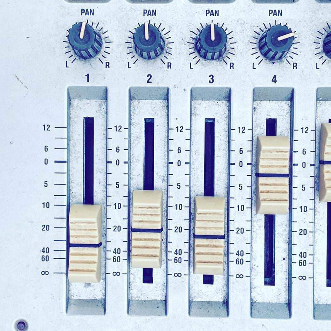 中野敬久さんのインスタグラム写真 - (中野敬久Instagram)「#mixer #fader #pan #lr #music #hope #neighborhood」8月18日 8時31分 - hirohisanakano