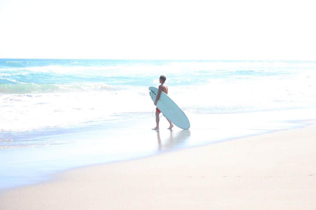yukaのインスタグラム：「コロナ禍の中、 海水浴場やプールが閉まって、 海や川での水難事故多発してますね。 ・ 十分に気を付けて下さい☺︎ ・ ・ #team_jp_ #indies_gram  #igersjp  #instagramjapan #クラストコ #toyohashiphoto #サーファー #東三河」