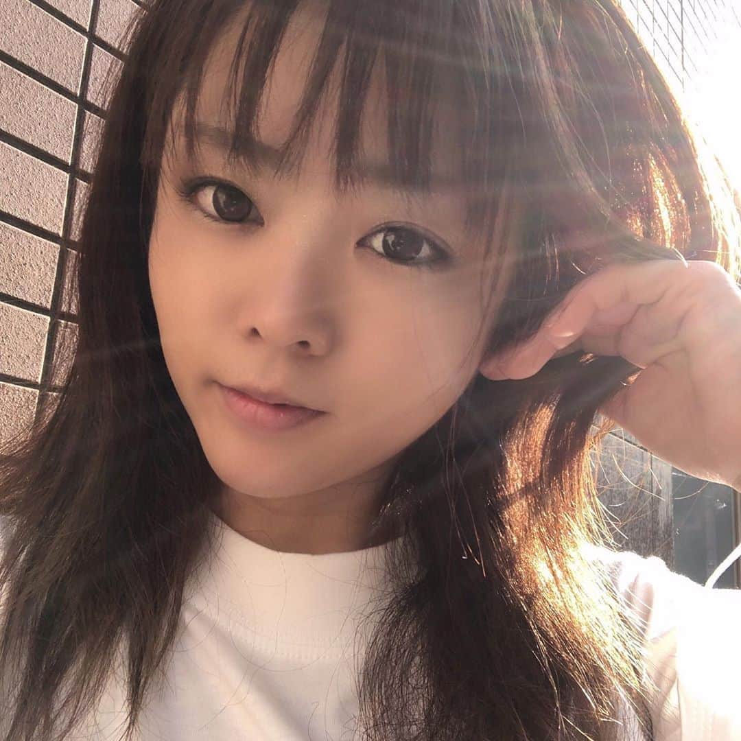 みのり(26)＠東京 ダイエットのインスタグラム：「. . おっはよー！ 30歳も半分がおわり....(早) 母が何やら心配してきた。 . ------------------------------ . みのりへ(仮名) . コロナも増えてきていますが、 東京は暑いと思うので、 マスクは大事だけど熱中症も気をつけて。 . それと、 自分らしさを忘れずに。 ボーイフレンドにするなら、 友達みたいな人と、お付き合いしなさい。 . . みのりの元気いっぱいの個性に その人は惹きつけられるものだから。 毎日笑顔でいること。 ありのままをさらけ出せる相手が現れます。 . きっとそのうちシンデレラみたいなドレス着れるから 今はサイズが合わなくても焦らないで。 . 母より . . . ------------------------------ . . #なんの心配？ #お母さんありがとう #ごめんね 笑 . . さ、今日も仕事がんばろー。 . . ◉ライザップ公認の紹介アンバサダーです。 〜紹介特典で、"７万円分"お安く入会できます〜 . ▶︎全国どの店舗でもOK ▶︎カウンセリング予約前にご連絡ください . ◎入会やカウンセリングをお考えの方、 ご質問なども、DM✉️ください。 . ★トレーニング見学もできます★ . 📺RIZAP TVCM出演 🏅RIZAP BMG ファイナリスト2017.2018 . #rizap #ライザップ#ダイエット #童顔 #アラサー女子 #猛暑日 #熱中症 #タラレバ女子 #アラサー #独身女子 #ボディメイク #ボディイメージ #たまにはいいよね #セルフィー女子 #綺麗になりたい #彼氏欲しい #婚活 #婚活女子 #彼氏募集中」