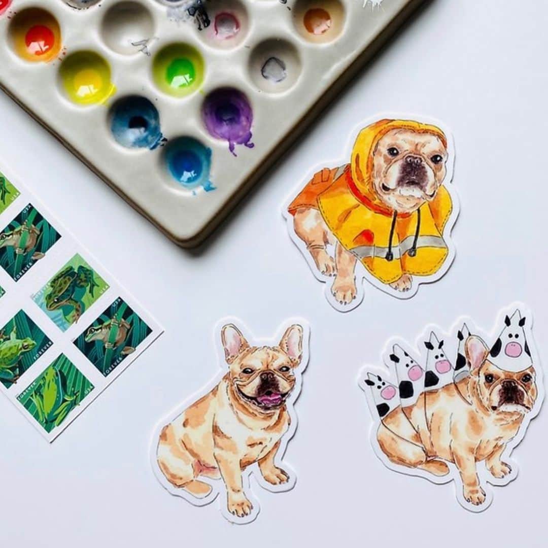 Hamlinのインスタグラム：「In case you missed out on the morning madness, Prints for Paws 3 is officially live! Check out all the fun and wonderful items you can buy, from notebooks, tote bags, magnets and more! Also, proceeds go to help out @frenchbulldogvillage further their rescue cause. Link in my bio or head over to @swanstarcreative (aka @kelsonpaper) for more details. Happy shopping! .......... #printsforpaws #shopsmallbusiness #drawings」