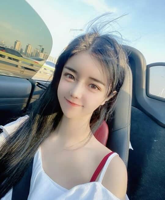 イ・スビンのインスタグラム：「좋은 아침 ㅎㅎㅎ」