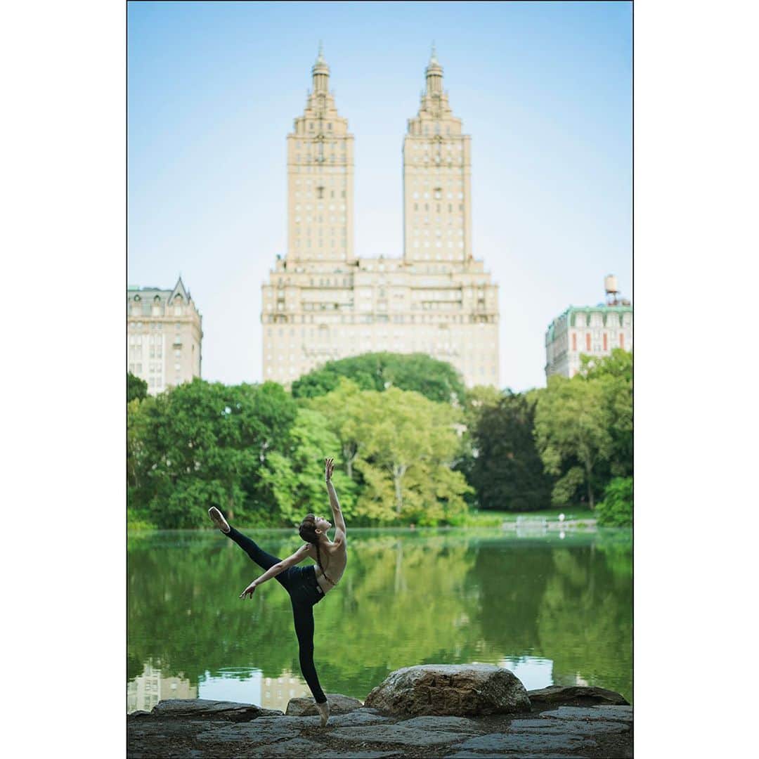 ballerina projectさんのインスタグラム写真 - (ballerina projectInstagram)「𝗚𝗶𝗻𝗮 𝗦𝗰𝗼𝘁𝘁 in Central Park. #ballerina - @gina_the_ballerina #centralpark #newyorkcity #ballerinaproject #ballerinaproject_ #ballet #dance #denim #ginascott   𝗕𝗮𝗹𝗹𝗲𝗿𝗶𝗻𝗮 𝗣𝗿𝗼𝗷𝗲𝗰𝘁 𝗯𝗼𝗼𝗸 is now in stock. Go to @ballerinaprojectbook for link.」8月18日 21時37分 - ballerinaproject_