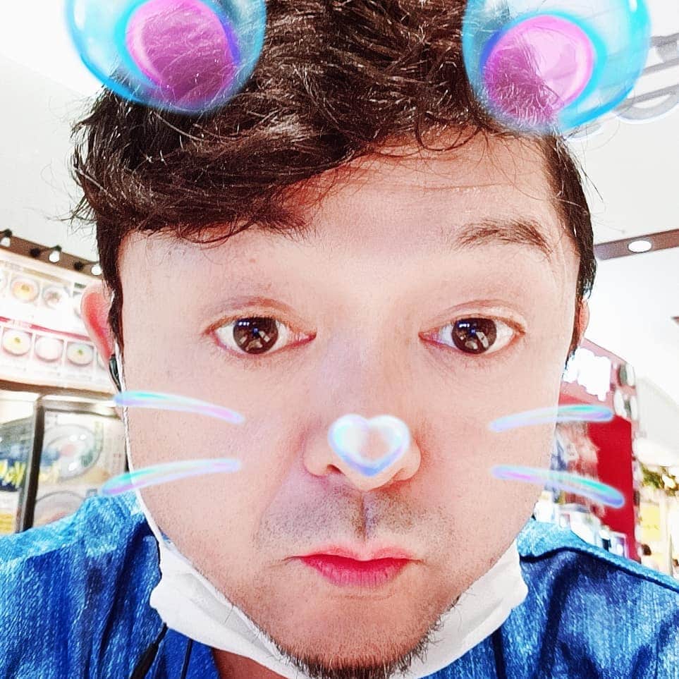 松本隆博のインスタグラム：「。 若干夏バテ気味… 昨日今日と酒止め！！ かき氷だけ食べて寝る。 ～おやすみー～  暑いよね、、、。 💦💦💦💦」