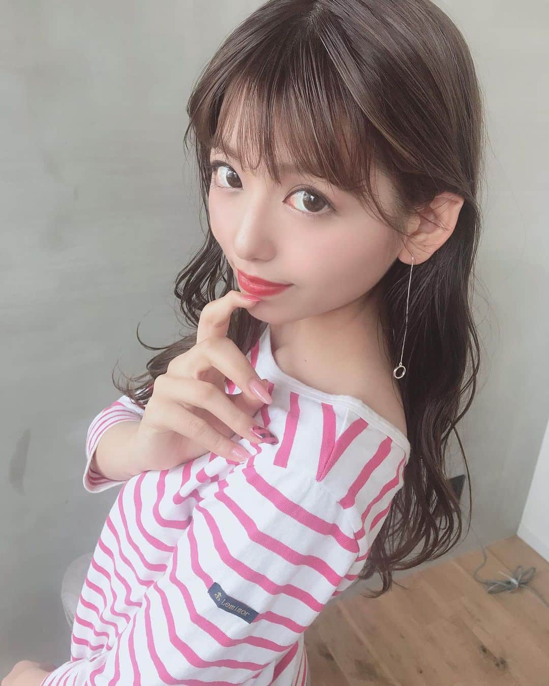 木村凛 木村優凛さんのインスタグラム写真 - (木村優凛Instagram)「*** オルチャンmake💄‪‪❤︎‬ * いつもと全然雰囲気変わる🤭❁﻿  どうかなあ？( Ö ) * てかアメリカンピアス可愛すぎる🥺💓 (美容師さんの私物) * * * #salonmodel #ヨシンモリ  #オルチャンメイク #撮影‬ ...