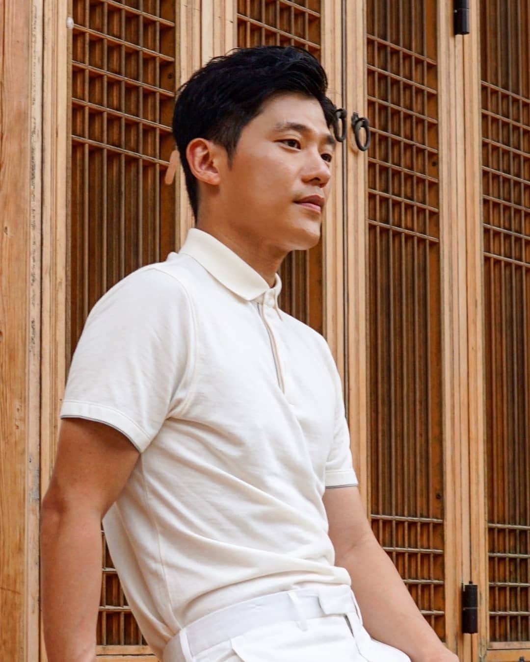 ハケットのインスタグラム：「The devil is in the detail, as proven by @ksslev who wears our most classic Hackett pieces with pride. Explore this exact outfit and the rest of the collection by clicking the link in our bio. #STAYHackett」