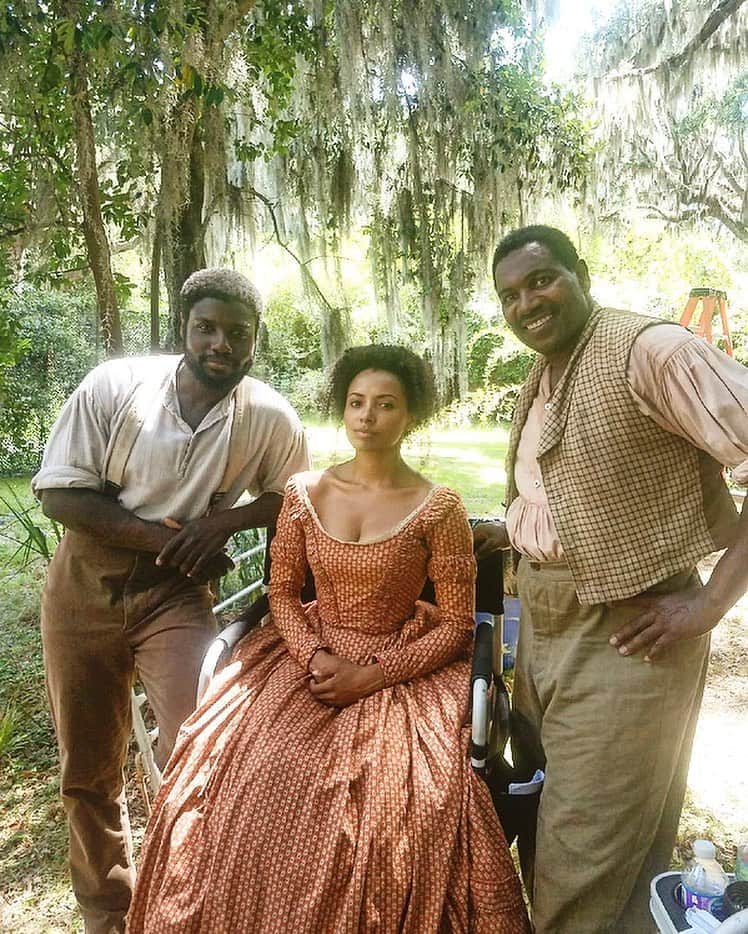 カテリーナ・グレアムのインスタグラム：「@emperormovie is officially out today!! 🙏🏽❤️ @reggiehudlin 🙌🏽」