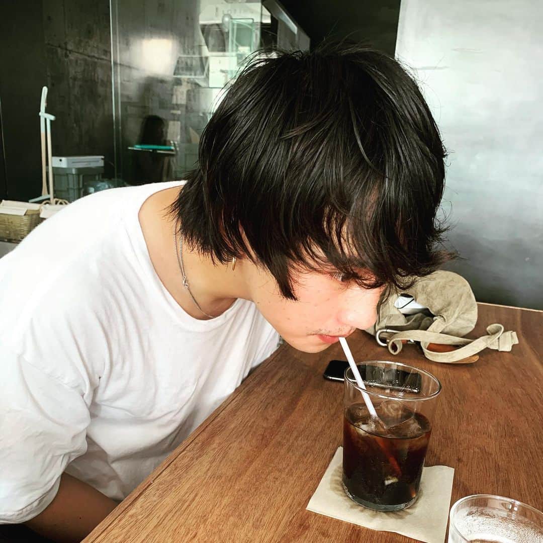 松本岳のインスタグラム：「今日は台本読む1日。 #ぼくらの7日間戦争」