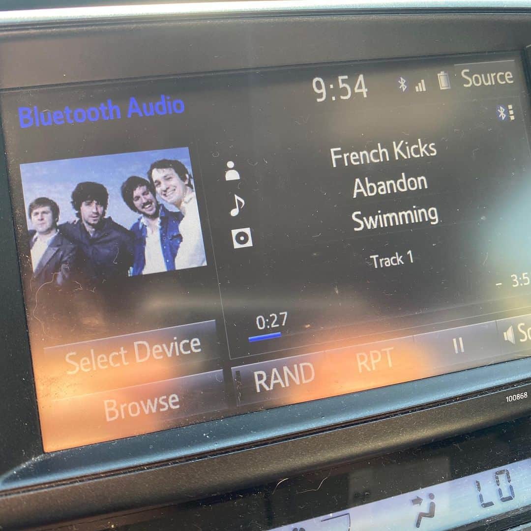 ジム・アドキンスのインスタグラム：「It’s usually this. Because “A”. Don’t get me wrong, love this song. But man, was actually nice to hear goofy for a sec. A very short sec though.」