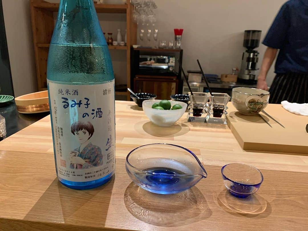 亜生さんのインスタグラム写真 - (亜生Instagram)「同期の二朗が店出しました 「スシコーヒー」 めちゃくちゃうまい！ ほんまに値段もリーズナブル！ 僕はほんまにもっとお金とってもいいと思う！ 同期がやってるとかお世辞とか抜きでこれは本当に美味しいです。 今日からオープンです！ #スシコーヒー #大阪西区 #南堀江 #寿司うまい #そのあとのコーヒーもうまい #感動した #なにわスワンキーズ #こじまラテ #肌真っ黒にして食べてた #おいしいおいしい言うて食べてた」8月18日 13時19分 - aseihurricane