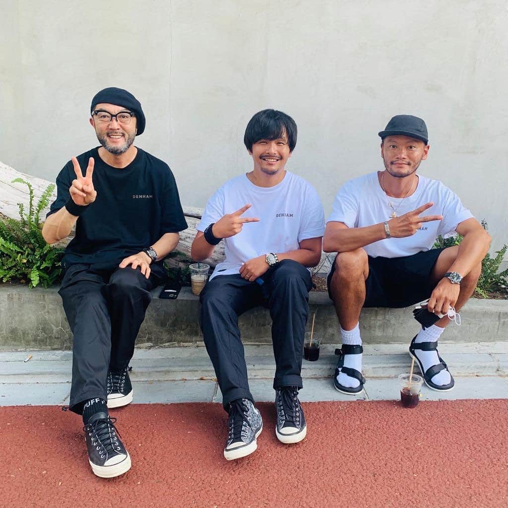 のインスタグラム：「Nakameguro ✌🏽 @shira_729 @ami_ryo0707 @denhamthejeanmaker @denham @denhamjapan @denham_china @bisenbi88 #nakameguro #nakameman #ナカメマン#ナカメマンプロジェクト#先輩#アキサダ#少年#boy #おじさん#おっさん@akisada2965」