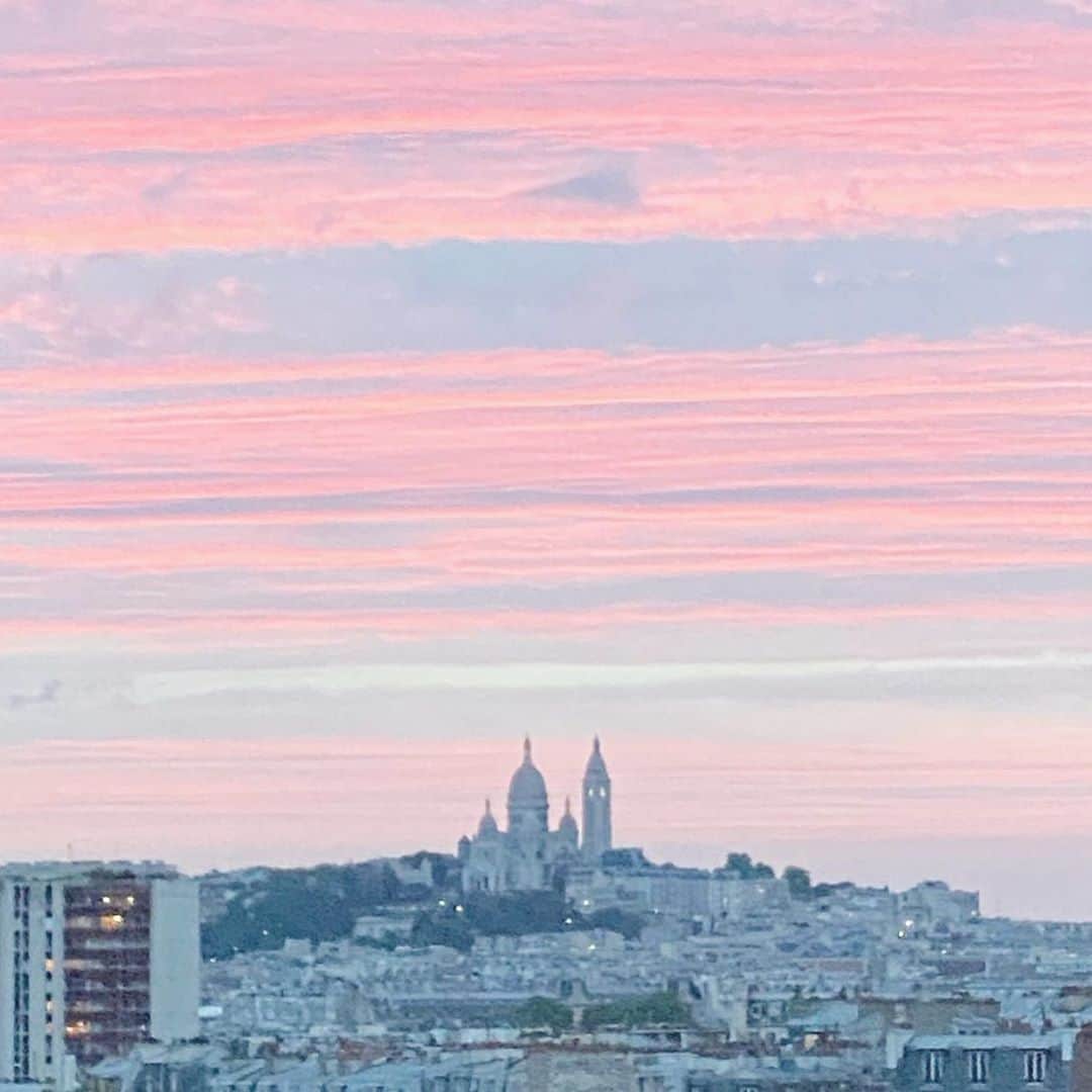 Sachiのインスタグラム：「#parís  大好きな海外の風景の写真を観たりしてビタミン剤にしてまふ。」