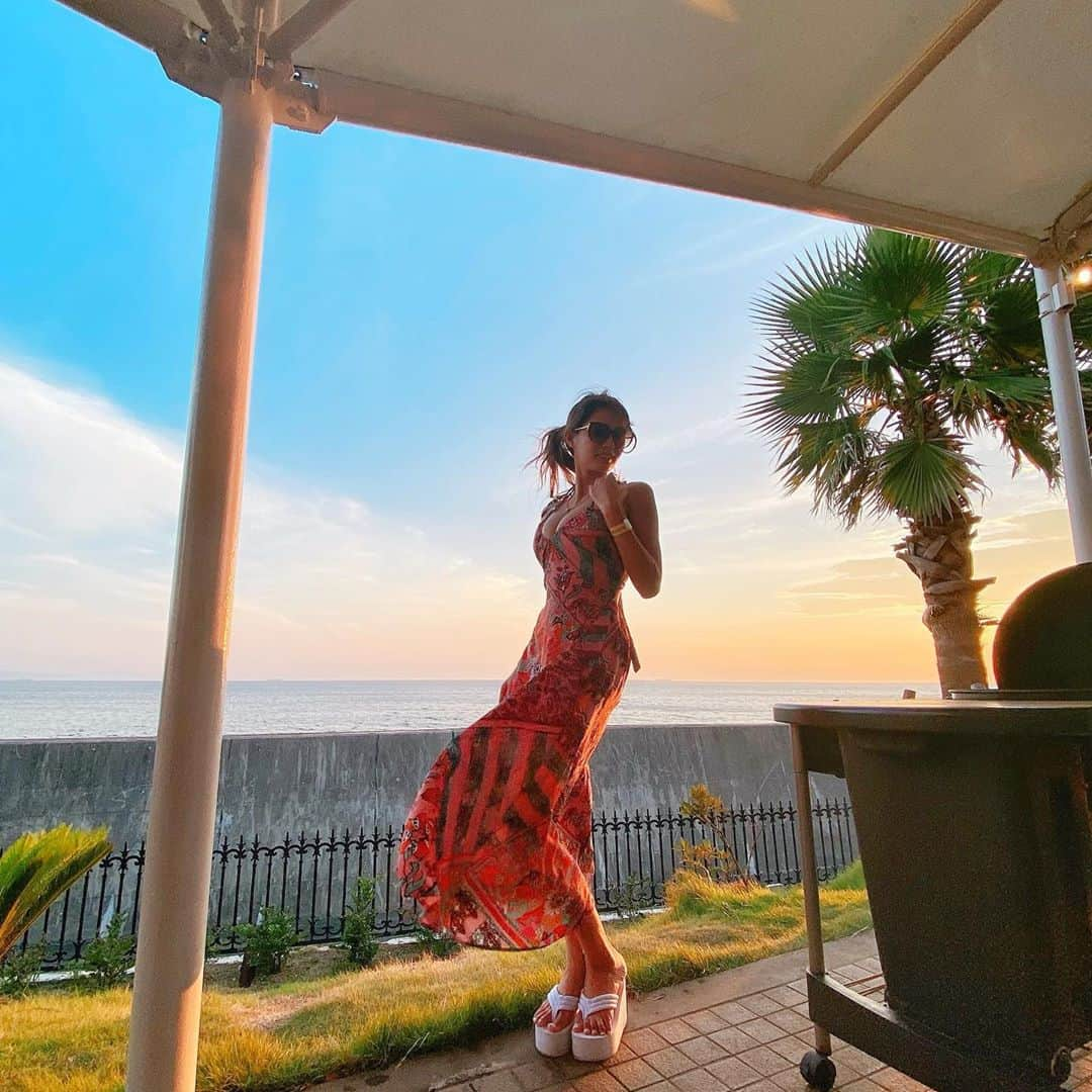 堀えりかさんのインスタグラム写真 - (堀えりかInstagram)「#バーベキュー #bbq #海 #内海海水浴場 #まるはリゾート #焼肉 #浜焼き #コーデ #バーベキューコーデ」8月18日 13時47分 - xerikax143