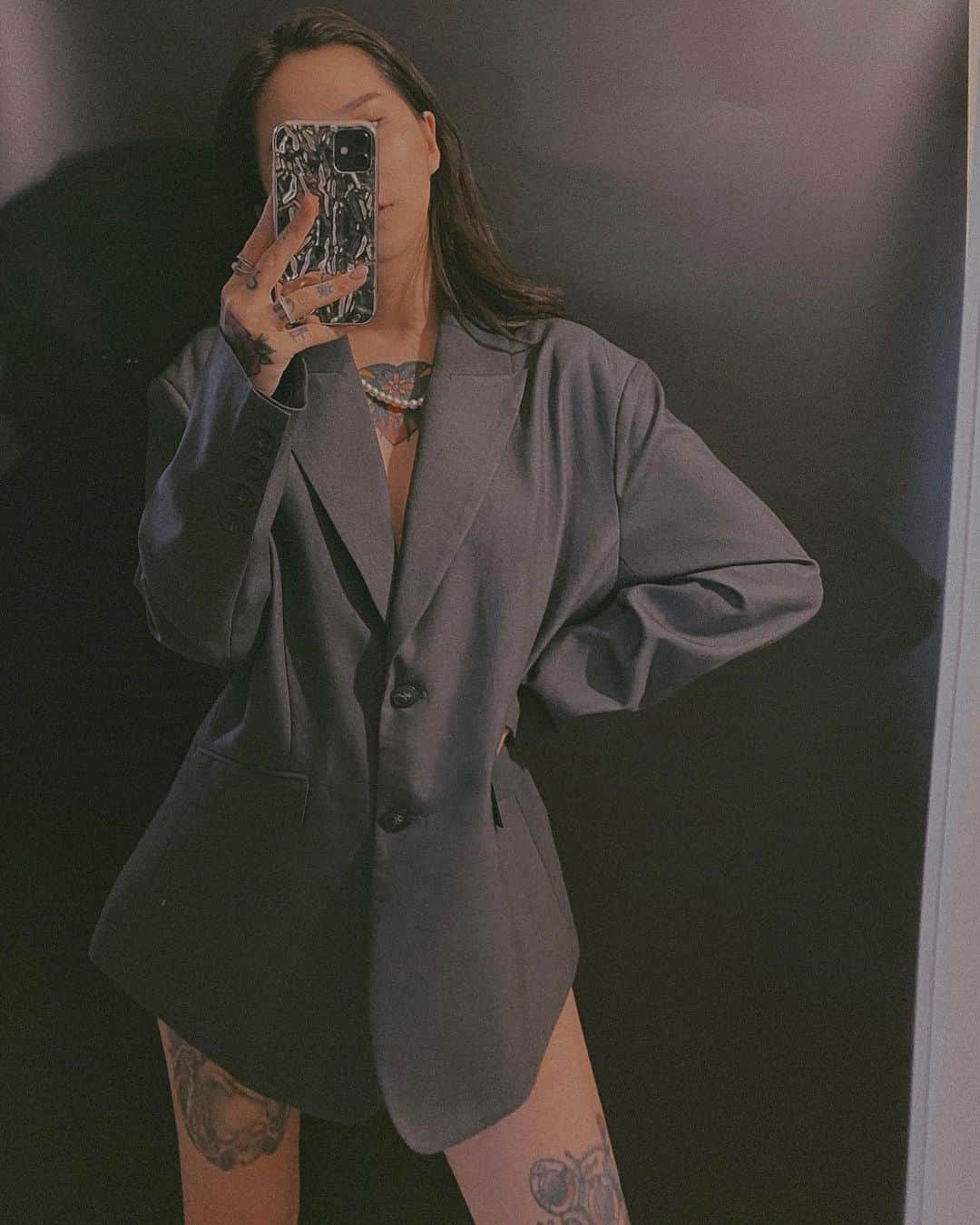 Abby Chenのインスタグラム：「假。」