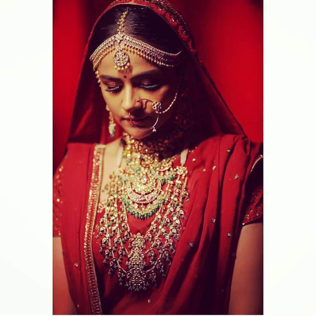 Indianstreetfashionさんのインスタグラム写真 - (IndianstreetfashionInstagram)「Prachi Tehlan looks exquisite in this royal jewellery ♥️ #indianstreetfashion @indianstreetfashion . . #bride #groom #weddinginspiration #indianweddings #weddinginspo  #weddingplanning . . #bridallehenga #bridaloutfit #indianbride #intimateweddings #bridaljewellery #weddingshopping #bridesofinstagram #bridesofindia #indianbride #lockdownwedding」8月18日 14時11分 - indianstreetfashion