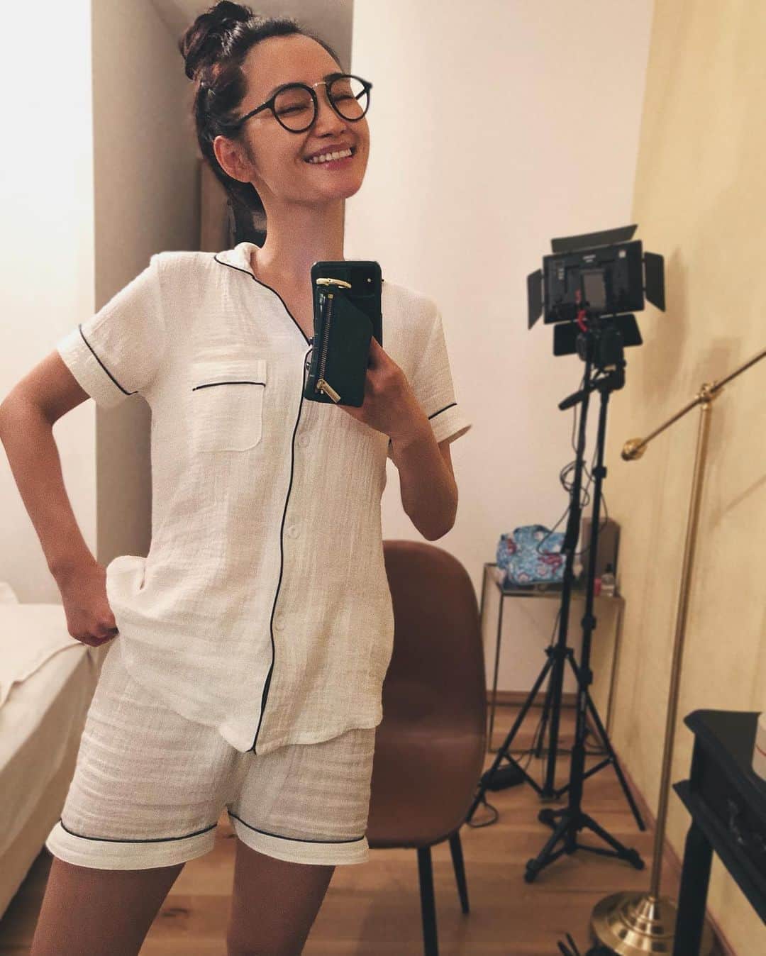 柳橋唯さんのインスタグラム写真 - (柳橋唯Instagram)「「柳橋唯はちょっと可愛いパジャマをゲットした」 女子力レベルが2上がった。 オシャレなルーティン動画が撮れる気配が0.5上がった。 いつも可愛いパジャマ着てるフリを習得した。  #購入先はAmazon先生 #ブログに詳しく書きましてん #3枚目の顔どうしたん」8月18日 14時15分 - yui.yanagihashi