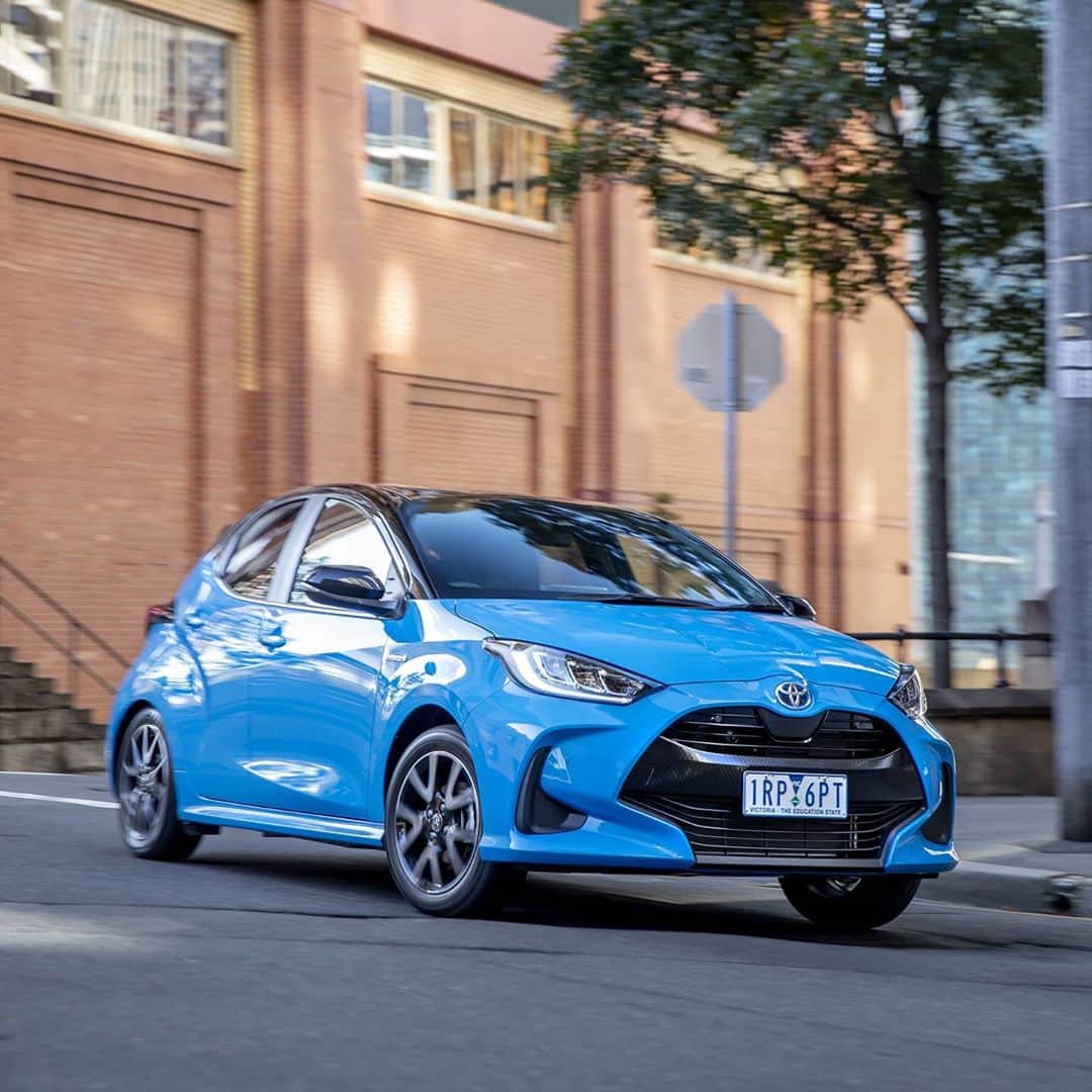 Toyota Australiaのインスタグラム：「Combining style with innovation, the All-New Yaris, the first hybrid of its kind, is an extension of who you are #AllNewToyotaYaris #SmallNowHasItAll」