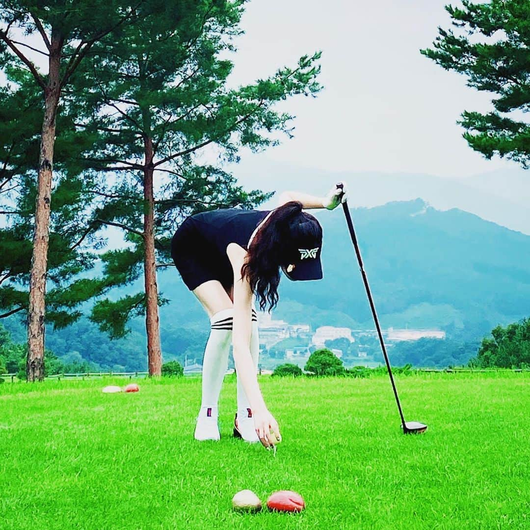 リジ さんのインスタグラム写真 - (リジ Instagram)「나의 구정고 79 윤또니랑 유자랑❤️🏌🏻‍♀️❤️ 너무못침.....하...」8月18日 14時47分 - luvlyzzy