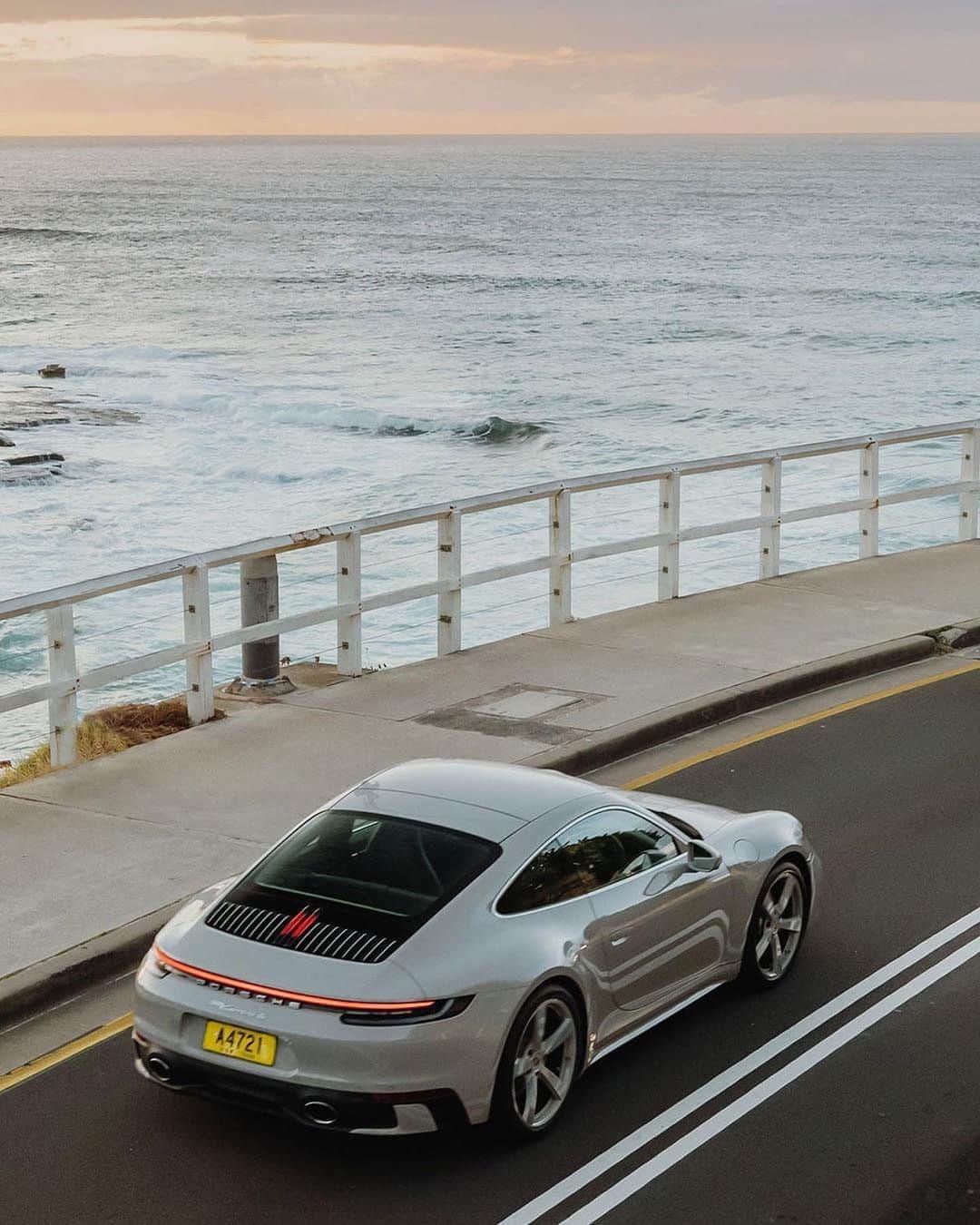 Porscheさんのインスタグラム写真 - (PorscheInstagram)「A Carrera duet fit for a special 911 celebration. To mark 55 years since the very first Porsche 911 was sold in Australia, these identical 911 Carrera S type 992 models have been created. Available via @porschemelbourne and @porschesydneysouth. Link in bio to watch them in action.   (📸 @danallenmedia @robblackphotography) __ 911 Carrera S: Fuel consumption combined: 10,0 - 9,6 l/100 km; CO2 emissions combined: 227 - 220 g/km| https://porsche.click/DAT-Leitfaden」8月18日 15時01分 - porsche