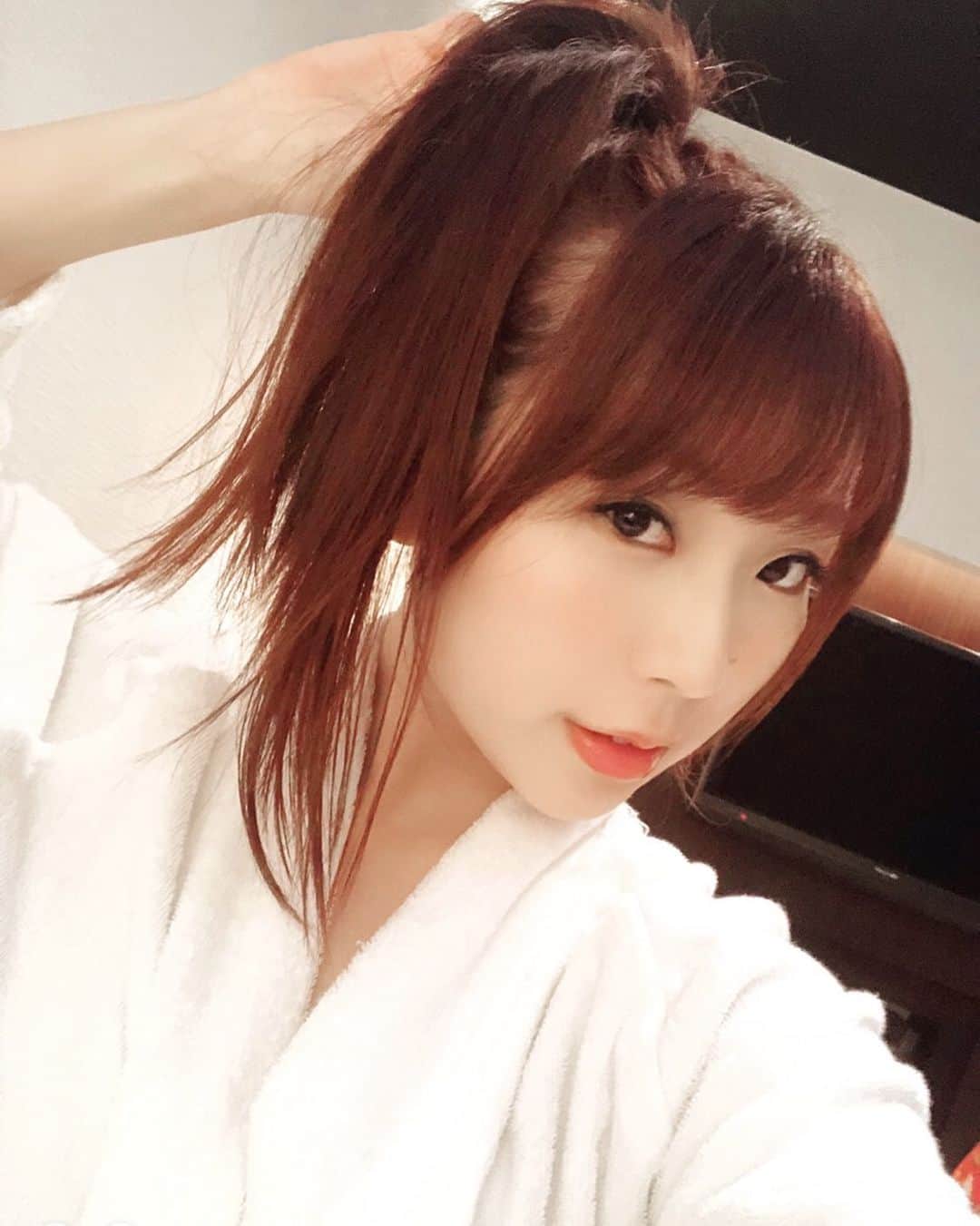 八乃つばさのインスタグラム：「#ボツになった #ポニテ 🍐🍐🍐」