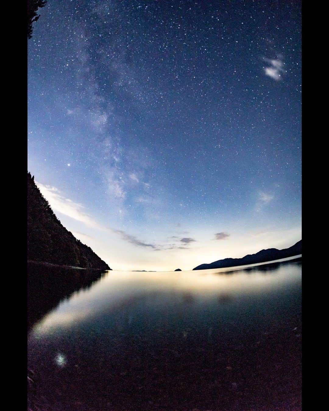 滋賀県長浜市さんのインスタグラム写真 - (滋賀県長浜市Instagram)「天空を流れる天の川✨  竹生島が遠くのまちのあかりに浮かび上がる姿も素敵でしたよ☺️ ・ location 木之本町山梨子 date 2020.8.14 ・ #長浜ちょぴっく #みんなのちょぴっく #滋賀写真部 #星空 #天の川 #milkyway #琵琶湖 #lakebiwa #60sistercityaan #竹生島 #naturephotography #japan #風景写真 #landscape #tokyocameraclub #しがトコ #観光 #長時間露光 #スローシャッター」8月18日 15時04分 - nagahama_city