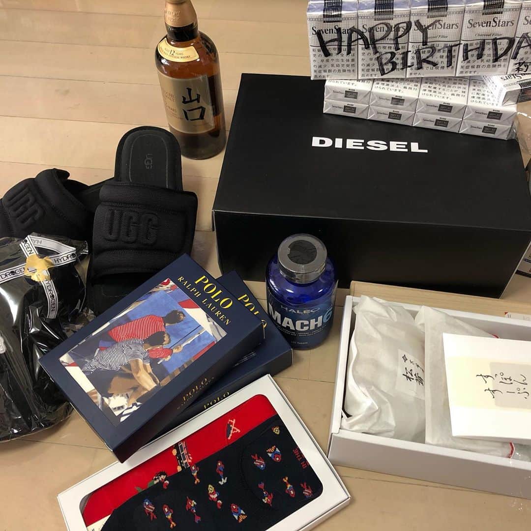 山口祥行のインスタグラム：「皆さん、色々プレゼントありがとうございます🎁」