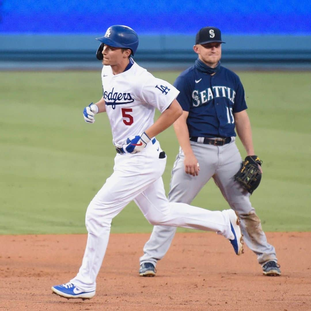 コーリー・シーガーさんのインスタグラム写真 - (コーリー・シーガーInstagram)「Hey bro, same time tomorrow?」8月18日 15時46分 - coreyseager5