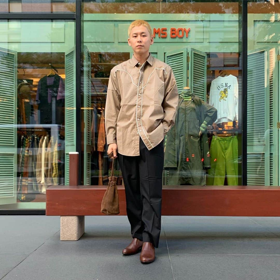 ビームス金沢さんのインスタグラム写真 - (ビームス金沢Instagram)「STAFF STYLING  #beams #beams金沢 #kanazawa #ishikawa #japan #mensfashion #mensstreetstyle #menscasual #staffstyling #ビームス #ビームス金沢 #金沢 #石川県 #日本 #メンズファッション #メンズストリートファッション #メンズストリートスタイル #メンズカジュアル #スタッフスタイリング」8月18日 16時07分 - beams_kanazawa