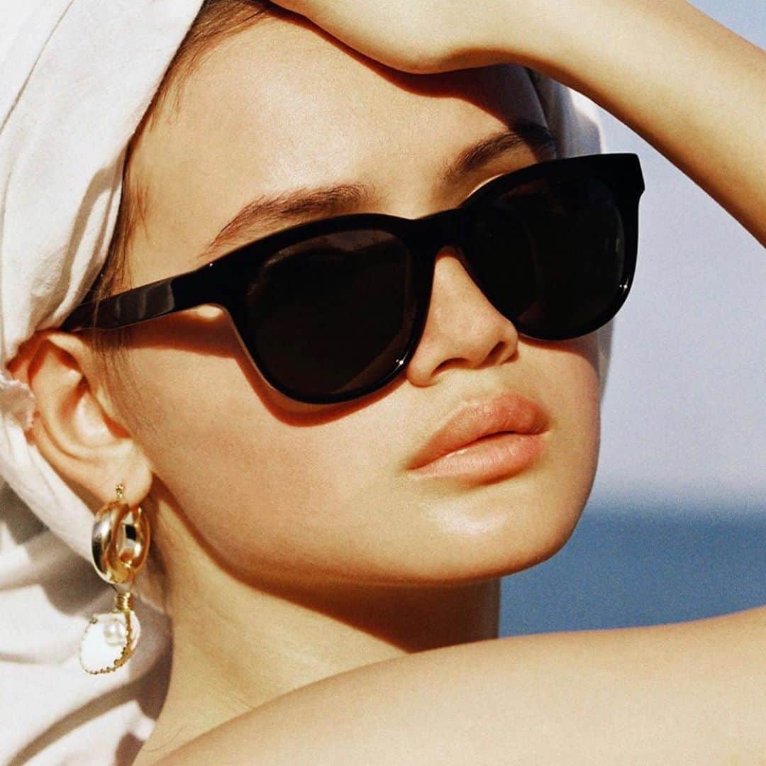 Meganさんのインスタグラム写真 - (MeganInstagram)「Zanzan RIZZI sunglasses 🕶 Handmade in Italy  - - - - #サングラス #선글라스 #lunettes #occhiali #sunglasses #eyewear #handmadeinitaly #slowfashion #buybetterbuyless #zanzaneyewear」8月18日 16時17分 - zanzan_domus