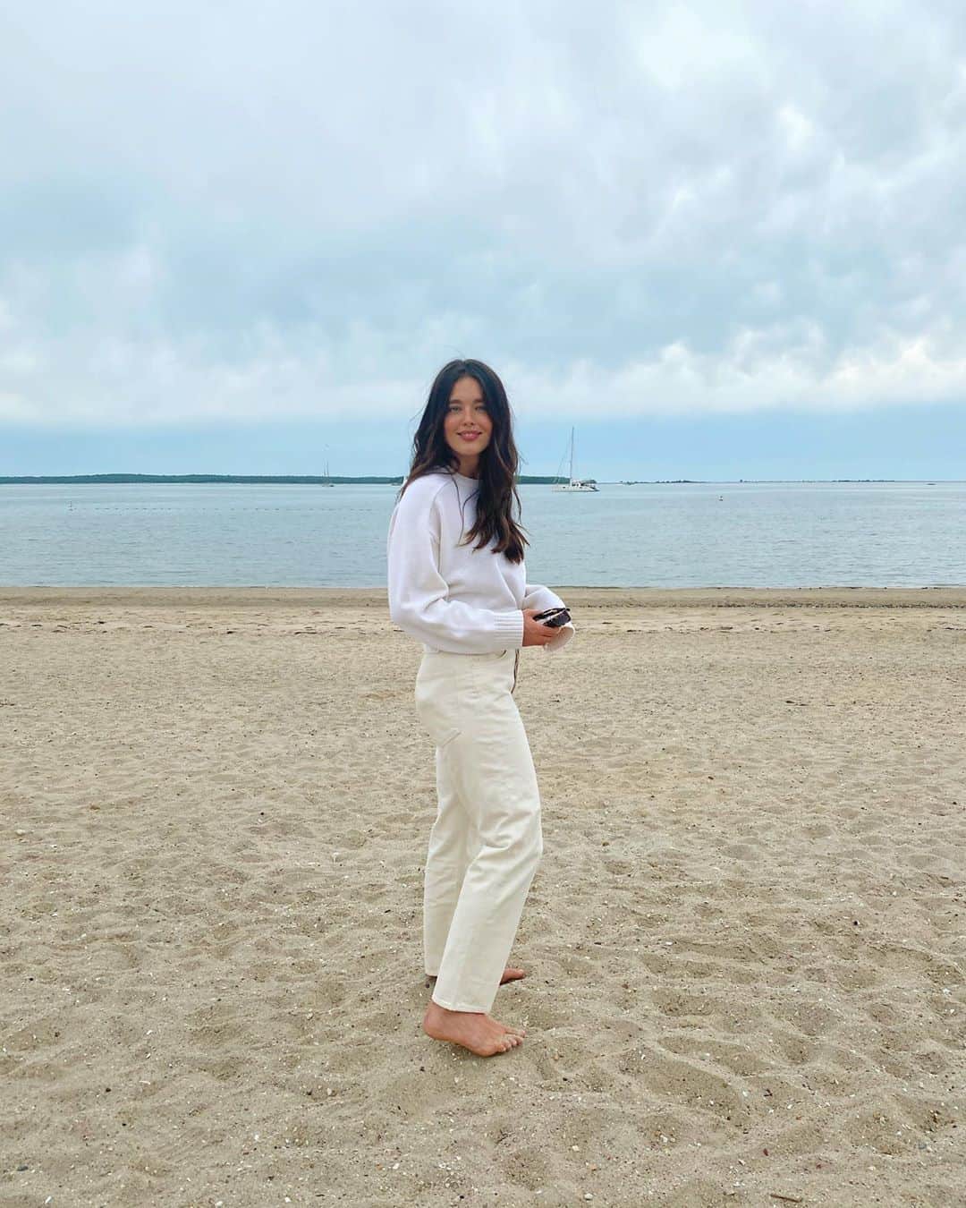 エミリー・DiDonatoのインスタグラム：「Beach walks ❤️🌅」