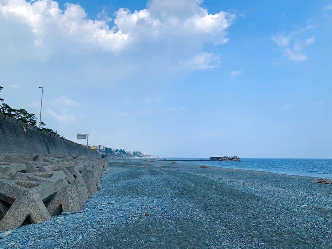 豊大槻さんのインスタグラム写真 - (豊大槻Instagram)「#beach  #ninomiya  #海岸  #梅沢海岸  #にのみや」8月18日 16時24分 - yutakachi