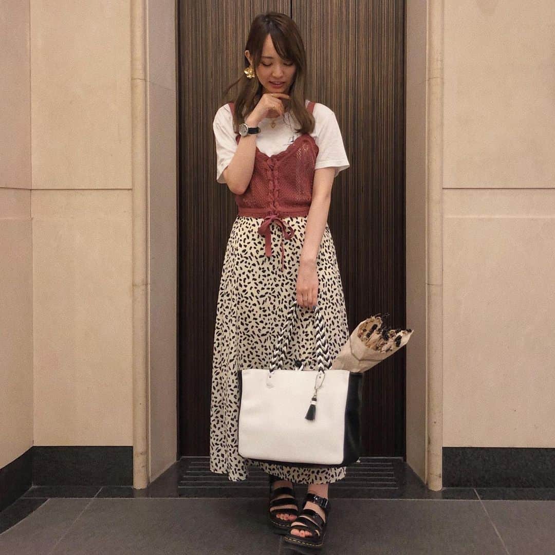 SuperGroupiesさんのインスタグラム写真 - (SuperGroupiesInstagram)「【開催予告】#IdentityV コラボバッグのプレゼントキャンペーン🎁 ⠀ 今週中開催予定⚠️ プレゼントキャンペーンの対象アイテムは、 白黒無常モデルのバッグ🤍🖤 ⠀ ハンターである白黒無常の 謝必安と范無咎をイメージした リバーシブルトートバッグ👜🔁 ⠀ A4ファイルが横にゆったりと入るサイズなので、 書類もしっかり持ち歩けます◎ ⠀ ⠀ ⠀ 応募条件など詳細は 今週中の投稿でご確認ください🔍 ⠀ ⠀ #スパグルプレゼント 𝒞𝑜𝓂𝒾𝓃𝑔 𝒮𝑜𝑜𝓃 ... 💌」8月18日 17時08分 - supergroupies