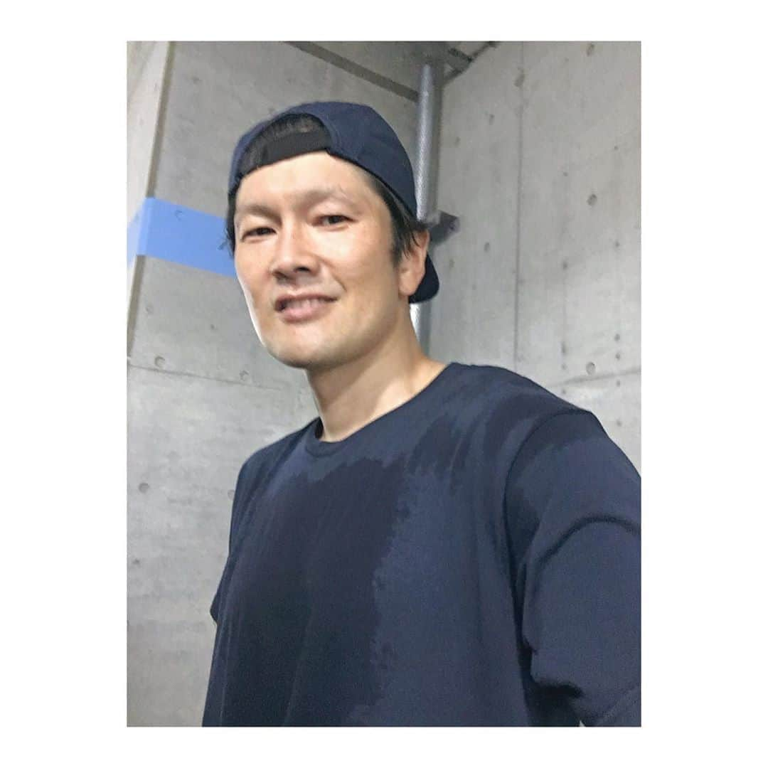 丸山智己さんのインスタグラム写真 - (丸山智己Instagram)「とあるぶっ飛んだ映画のアクション稽古  いい汗かきました。  #アクション練習 #撮影準備 #いい汗かいた」8月18日 17時10分 - tomomi.maruyama0327