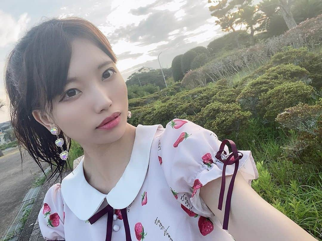 石原美沙紀さんのインスタグラム写真 - (石原美沙紀Instagram)「夏をおすそわけ💙☁️#自撮り #selfie #セルカ #セルフィー #fashion #love #撮影 #model #夏 #summer #japan #ootd #アート #東京カメラ部 #ポートレート部 #カメラマンさんと繋がりたい #写真好きな人と繋がりたい #like4like #followme #l4l #photo #リゾート #インスタアート初心者 #アイドル好きと繋がりたい #フォロー」8月18日 17時14分 - misaki_ishihara99