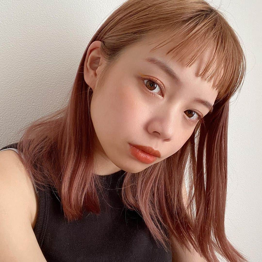 福地夏未のインスタグラム：「💭 すっかりオン眉派　おんなじ角度ばかり😂 _ #make #makeup #hair #hairstyle #オン眉 #伸びた #はやい」