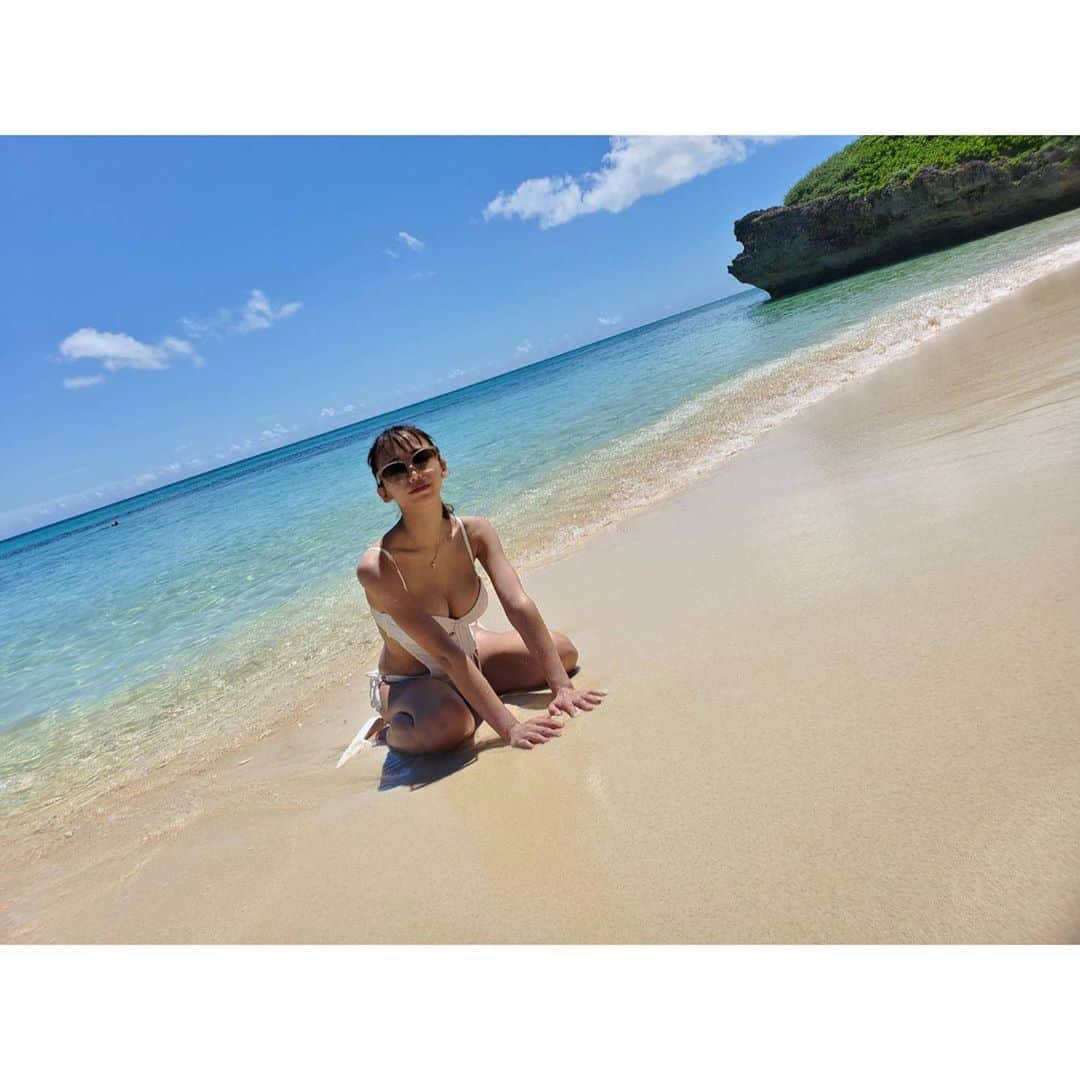 yu-yu.（友癒）さんのインスタグラム写真 - (yu-yu.（友癒）Instagram)「. フナクスビーチ🏖 . #宮古島 #宮古島旅行 #水着 #水着焼け #日焼け女子 #水着ギャル #genic_okinawa #genic_cafe #たびじょ #ビジョビ #宮古ブルー #宮古島グルメ #miyakojima #沖縄旅行 #沖縄好き #宮古島好き #宮古ブルー #okinawatrip #okinawa_love #okinawabeach  #フナクス海岸 #フナクスビーチ #池間大橋 #池間島」8月18日 18時28分 - ____yu_yu____