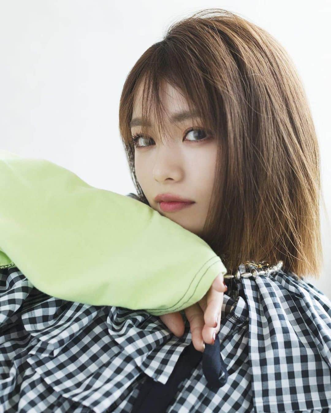 足立佳奈のインスタグラム：「メイクも服も、 ZOZO SHOESも、 全部が可愛かったり、かっこよかったり☺︎☺︎ 楽しい撮影だったなぁ、、。  #zozoshoes」