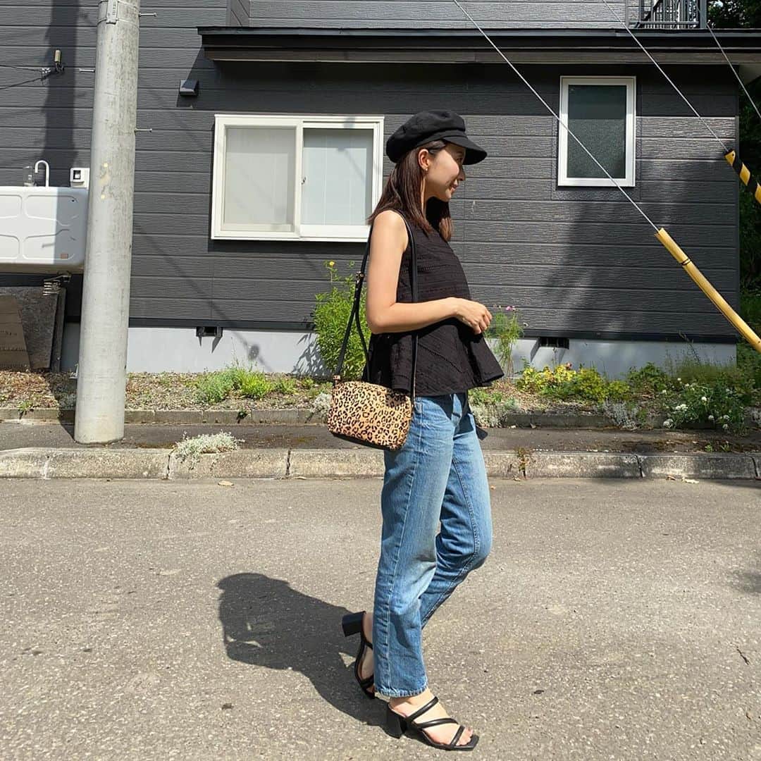のインスタグラム：「・ 秋小物🐆  全て着回しです。 ・ ・ ・ #ママ#ママコーデ#ママファッション#code #ootd#outfit#mamagirl#北海道ママ#札幌ママ#三児の母#お洒落さんと繋がりたい#プチプラコーデ#今日のコーデ#ママライフ#ロカリ#スナップミー#mineby3mootd#ponte_fashion#4yuuu#きょコ#今日の服#大人カジュアル#主婦#男の子ママ #ビュースタグラマー#mamagirl_sugotoku」