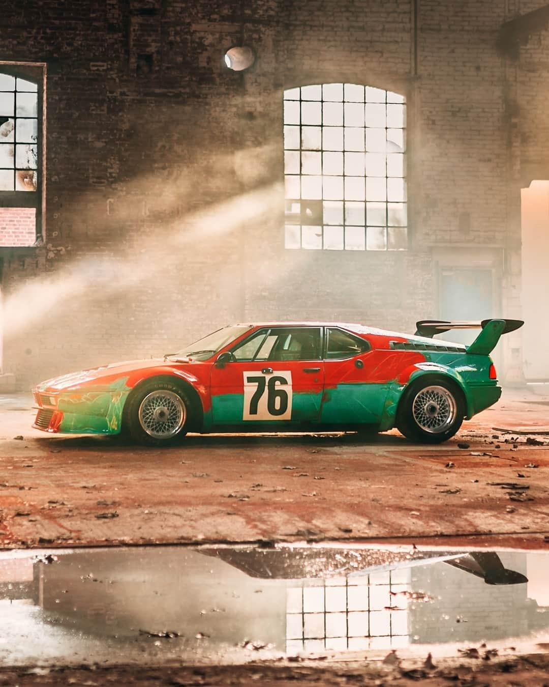 BMWさんのインスタグラム写真 - (BMWInstagram)「Colors are the brightest when the mind is open.  The BMW M1 by Andy Warhol. @stephan_bauer  #BMW #TheM1 #BMWM #BMWClassic @BMWClassic」8月18日 19時30分 - bmw