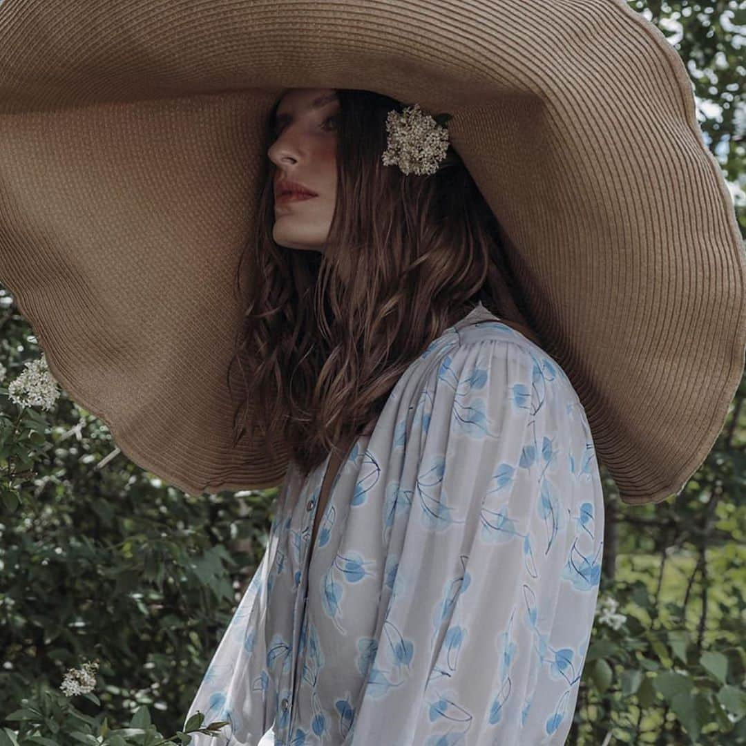 シューマッハさんのインスタグラム写真 - (シューマッハInstagram)「🕊 w/ #lofficielaustralia #outthere #dorotheeschumacher #prefall2020 #catchherifyoucan @dorotheeschumacher」8月18日 19時33分 - dorotheeschumacher