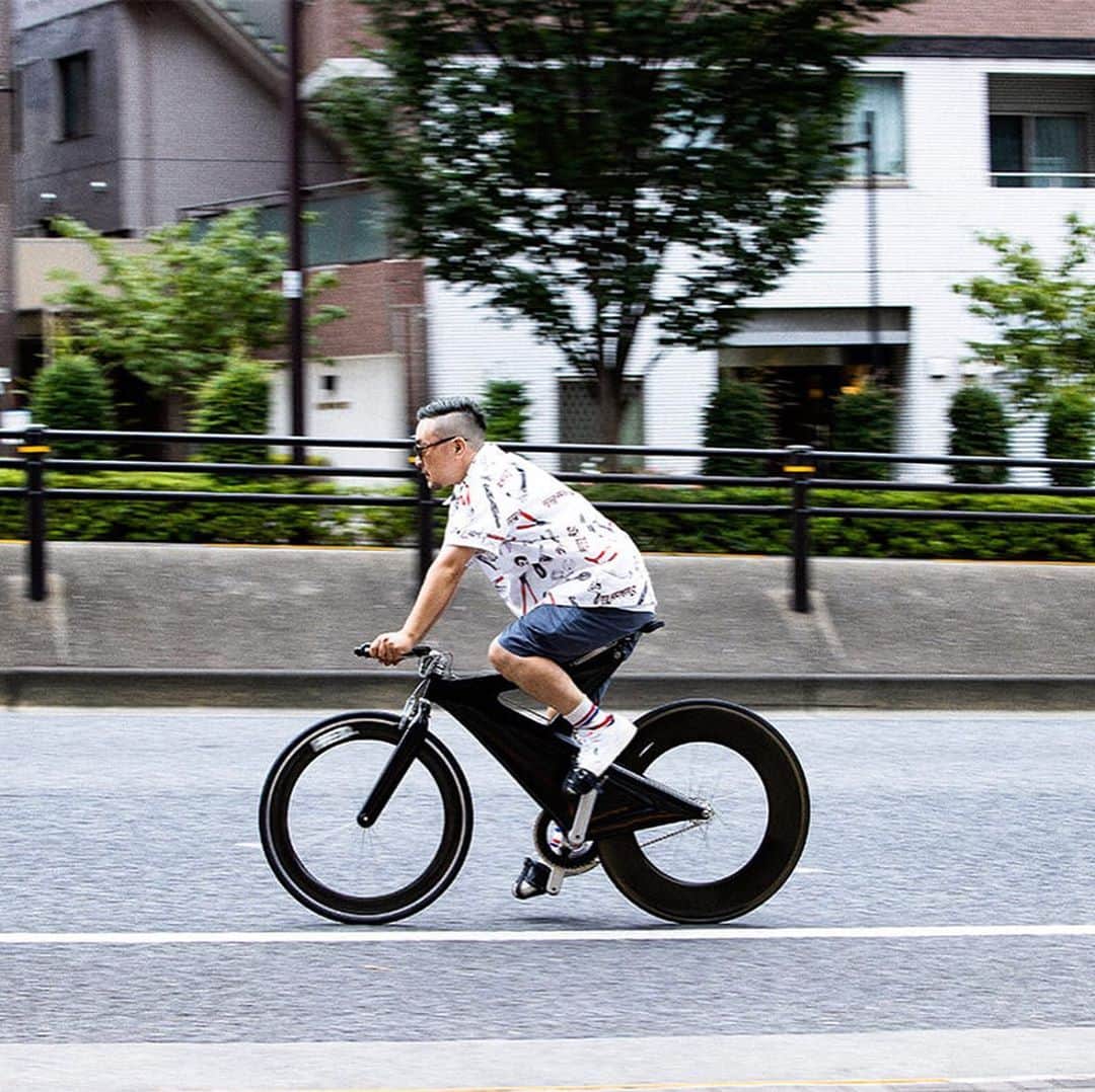 HOUYHNHNM／フイナムさんのインスタグラム写真 - (HOUYHNHNM／フイナムInstagram)「コロナ禍の影響で自転車需要が高まるいま、街ゆくヒップな人たちの自転車をスナップしてきました。  クロスバイクの街乗り仕様からオールドのロードバイク、さらにはカーボン製の変形フレームまで。これから自転車を買うよって方はぜひ参考までに！  https://www.houyhnhnm.jp/feature/375211/  #bicycle #snap #houyhnhnm #自転車 #スナップ #フイナム」8月18日 20時00分 - houyhnhnm_official