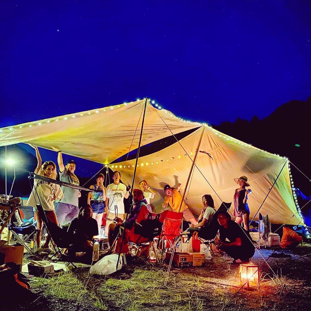 荒木さやかさんのインスタグラム写真 - (荒木さやかInstagram)「" 日本の夏をかなり久々に満喫しすぎました⛺️🔥 荒木の初キャンプだホイ♡ #キャンプ #⛺️」8月19日 6時53分 - araki_sayaka