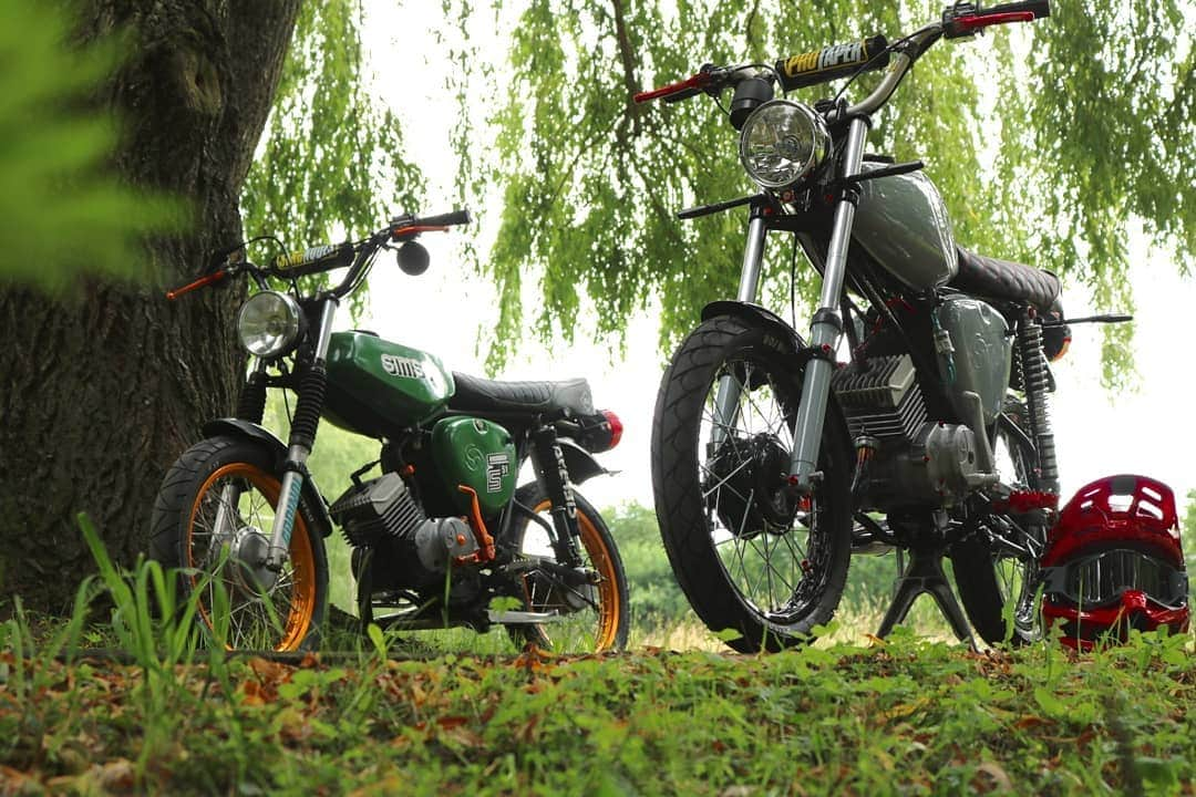 ロバート・バウアーさんのインスタグラム写真 - (ロバート・バウアーInstagram)「#simson #neuaufbau #simsontuning #ddr #s51 #s50 #grau #rot #nature #canon #sommer #grün #kleineausfahrt」8月19日 5時40分 - robbi.r2sf.2