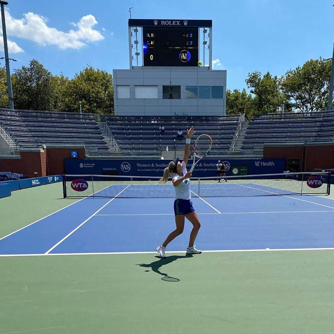 WTA（女子テニス協会）さんのインスタグラム写真 - (WTA（女子テニス協会）Instagram)「🗽🏙👋 #Repost @anett_kontaveit ・・・ Hi New York 👋🏻」8月19日 5時37分 - wta