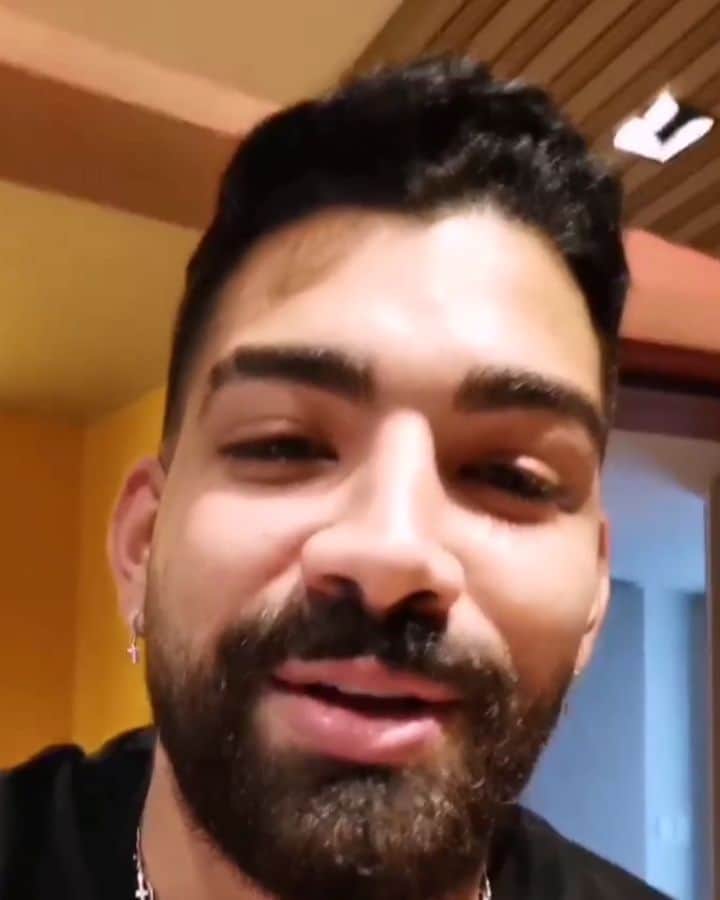 Sorriso Marotoのインスタグラム：「Corre no nosso Story que tá tendo treta 😂😂😂 @dilsinho @bcbrunocardoso @eusergiojr @crisjog @vinisorriso @frd.silva」