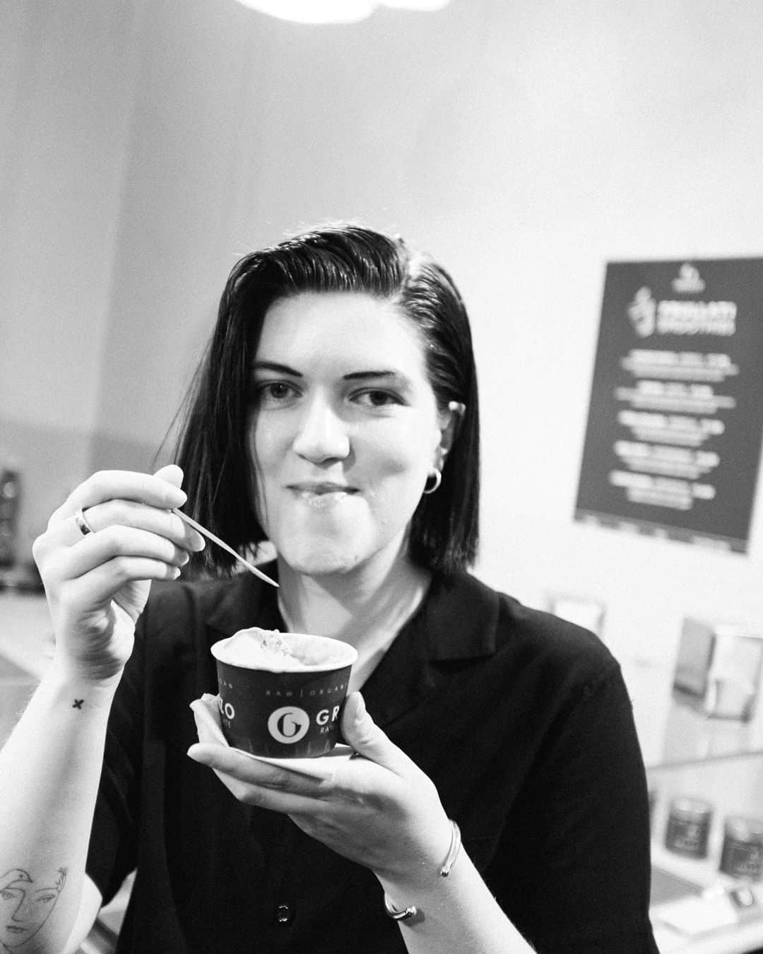 The xxのインスタグラム：「Happy Bloody Birthday @romyromyromy You’re a once in a lifetime friend. Jamie & Oliver xx」