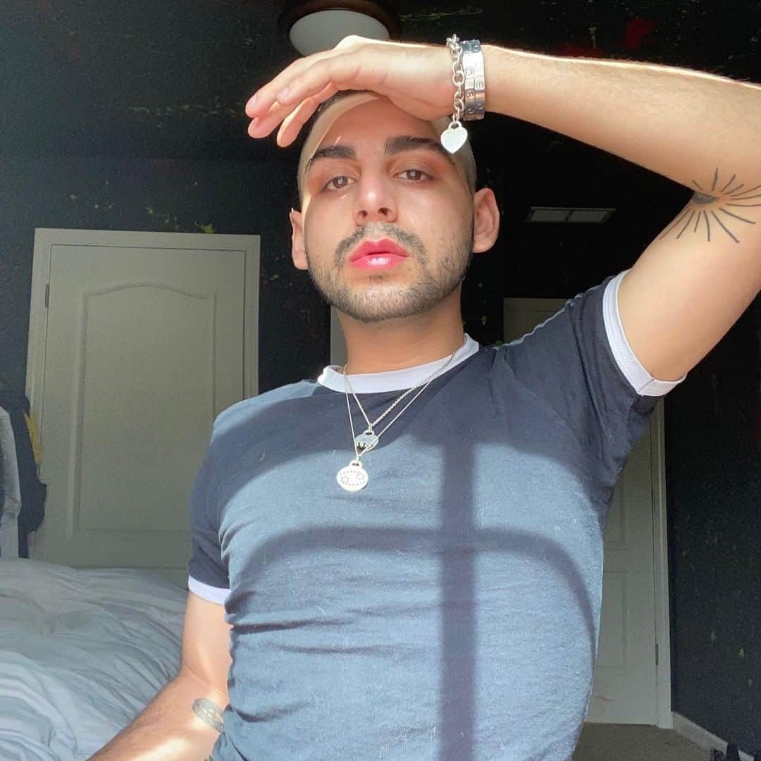 のインスタグラム：「Looking towards the week! It's @slaymeray in the classic 50/50 Ringer Tee. Link in Bio. Tag us for a feature.  . . #AmericanApparel #SummerBasics #5050RingerTee」