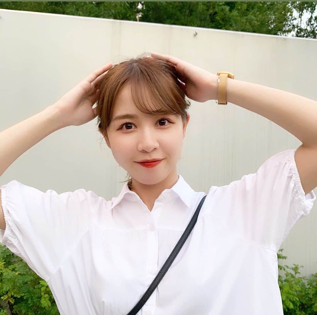 のインスタグラム：「． こんばんは♩  昨日の投稿のオフショット📸♡  夏は暑いのでポニーテール率高めです✌︎ ポーズがださいのには触れないでください！（笑）  今日も貴重な一票 よろしくお願いします🥺🤍  #ミス学習院 #ミス学習院コンテスト #ミスコン #学習院 #学習院大学  #ポニーテール」